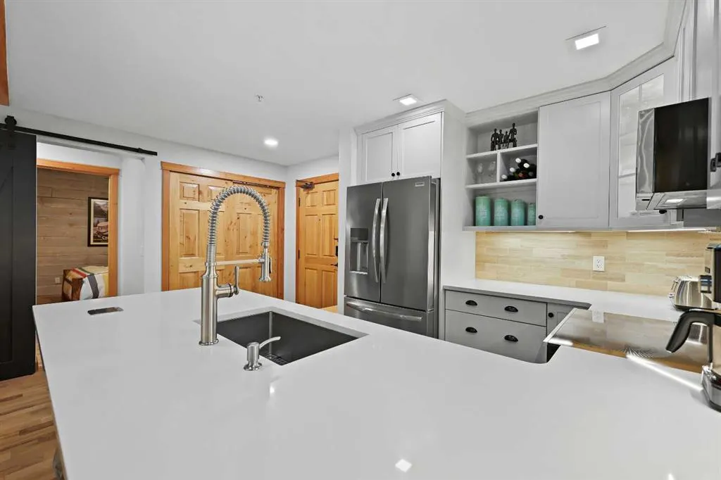 104 Armstrong Place, #216