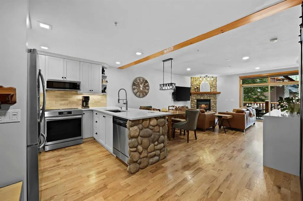 104 Armstrong Place, #216