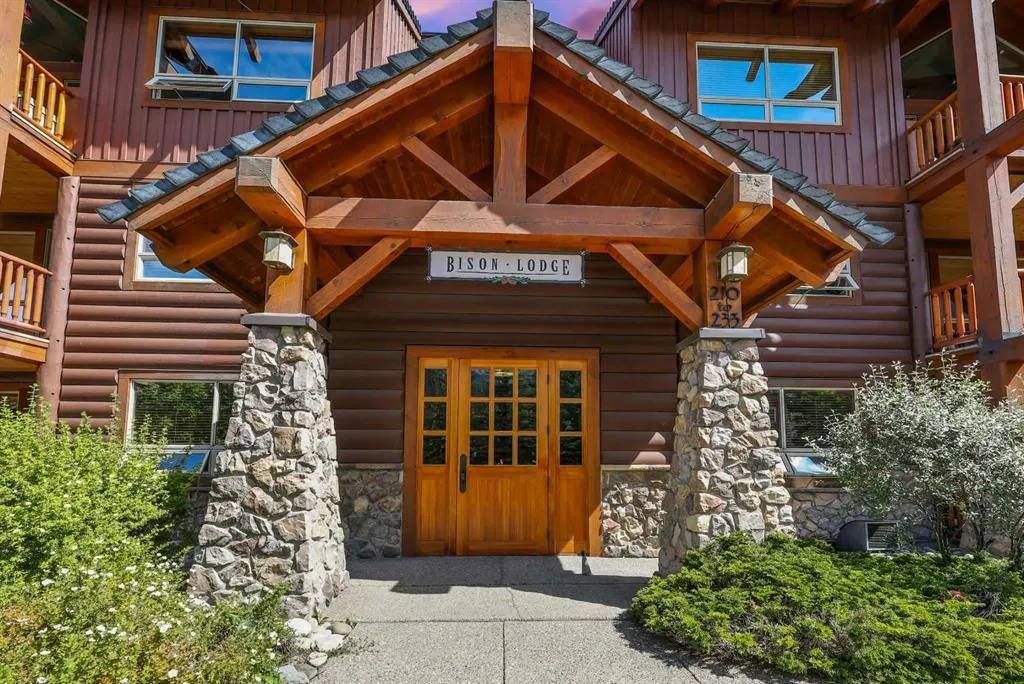 104 Armstrong Place, #216
