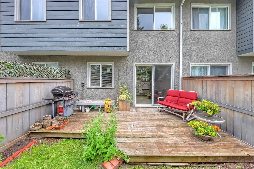 219 90 Avenue SE, #26