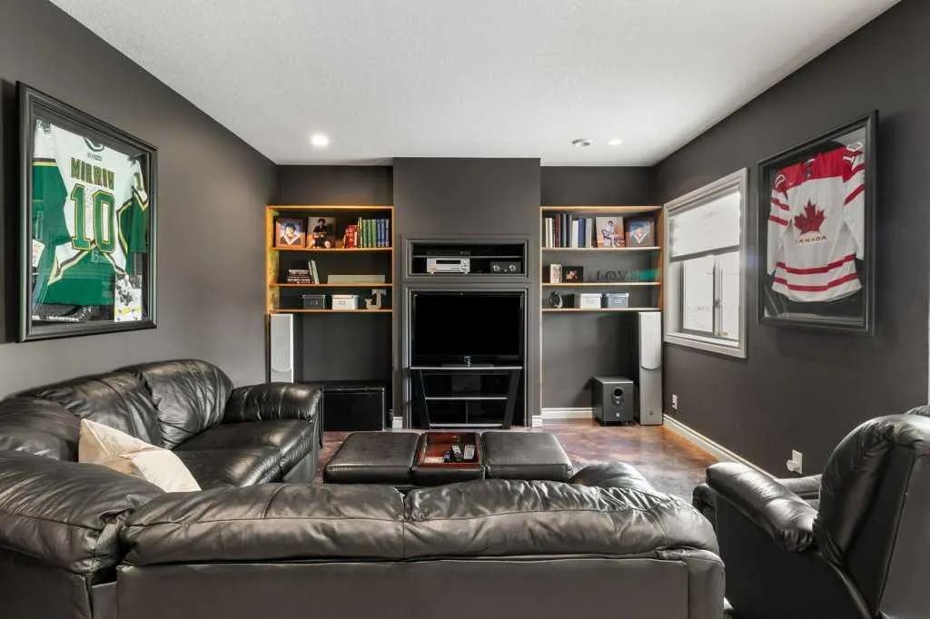 48 Fieldstone Way