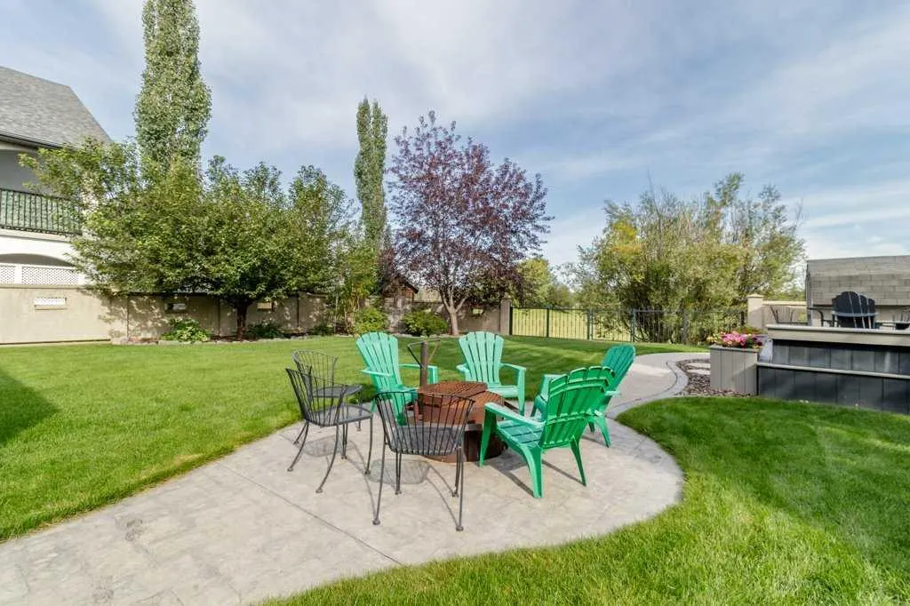 48 Fieldstone Way
