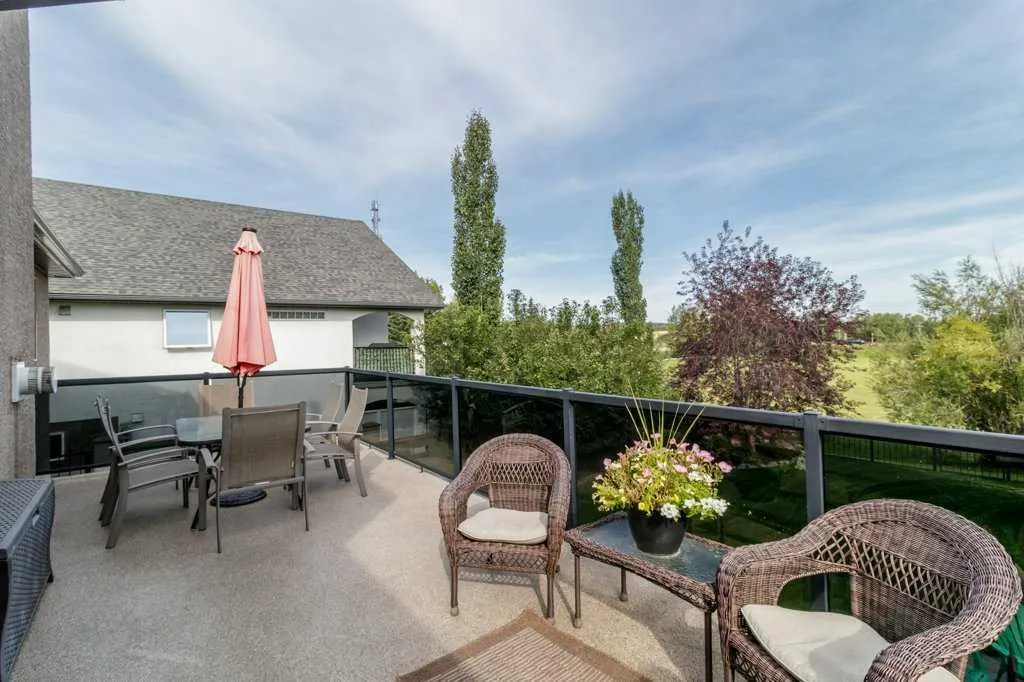 48 Fieldstone Way