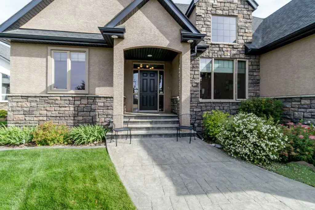 48 Fieldstone Way