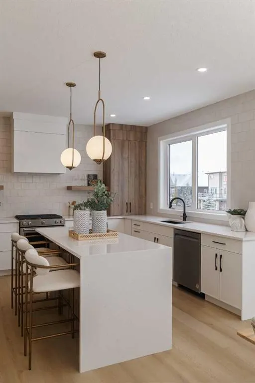 345 Limestone Bay