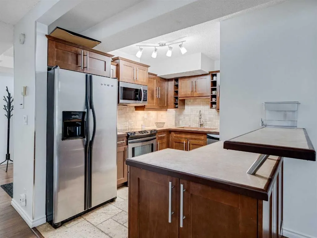 1107 15 Avenue SW, #101