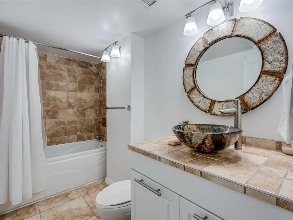 1107 15 Avenue SW, #101