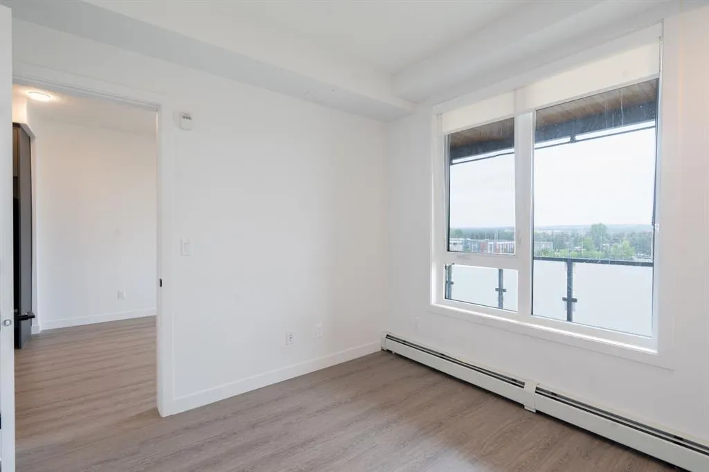 3932 University Avenue NW, #418