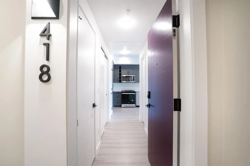 3932 University Avenue NW, #418