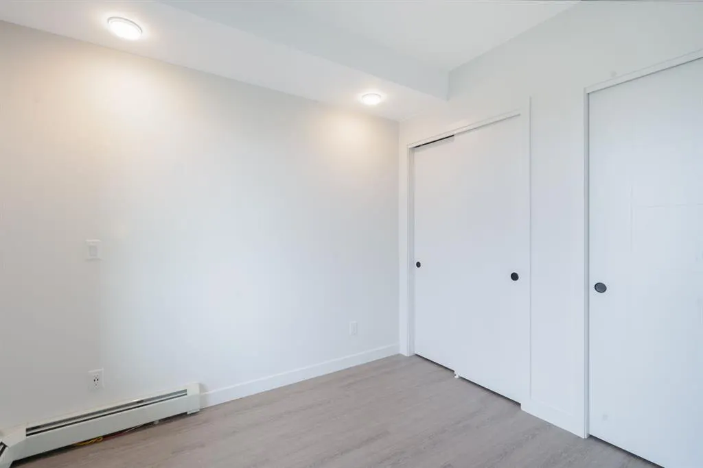 3932 University Avenue NW, #418