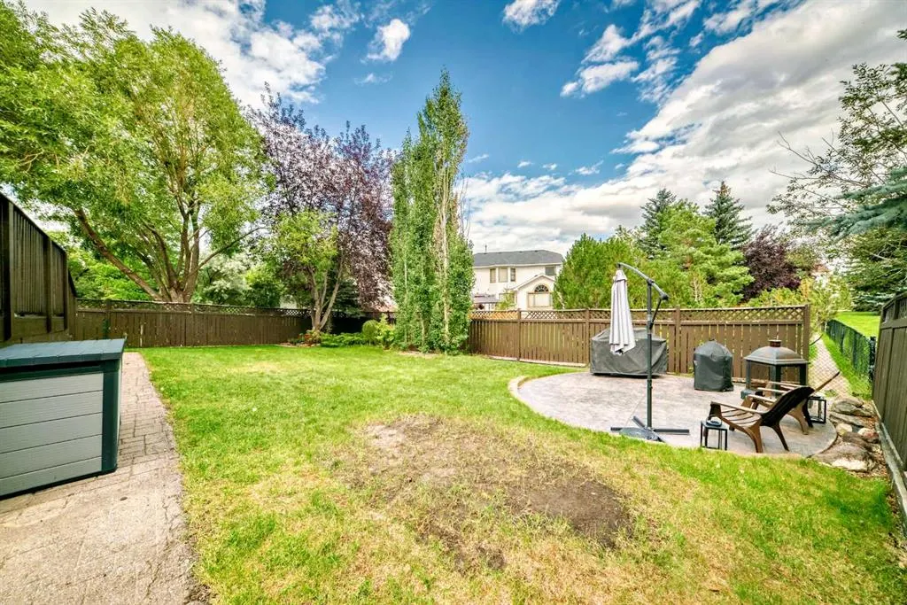 327 Riverview Place SE