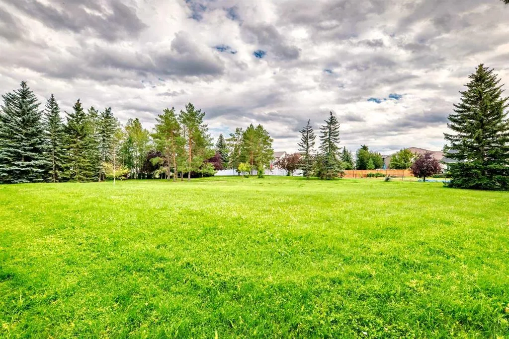 327 Riverview Place SE