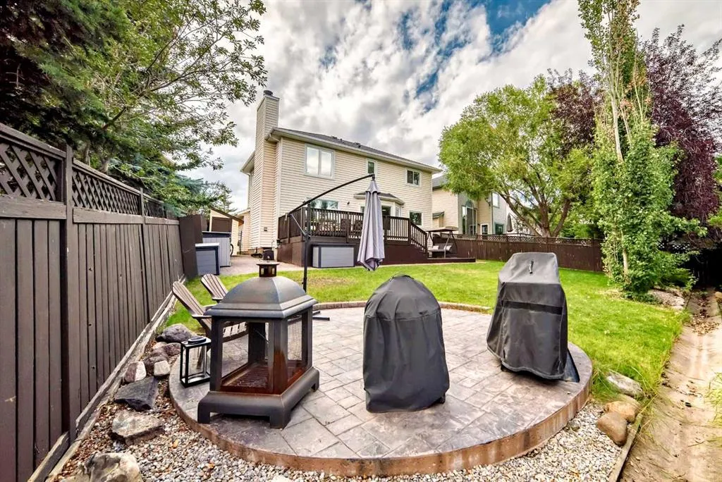 327 Riverview Place SE