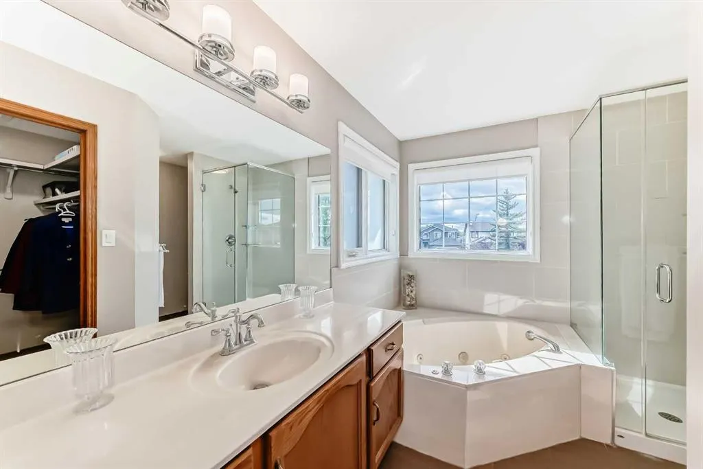 327 Riverview Place SE