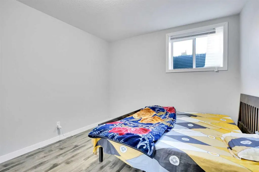 99 Savanna Way NE