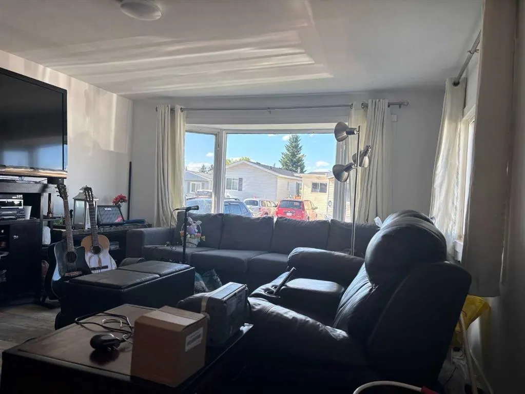 649 Main Street NW, #20
