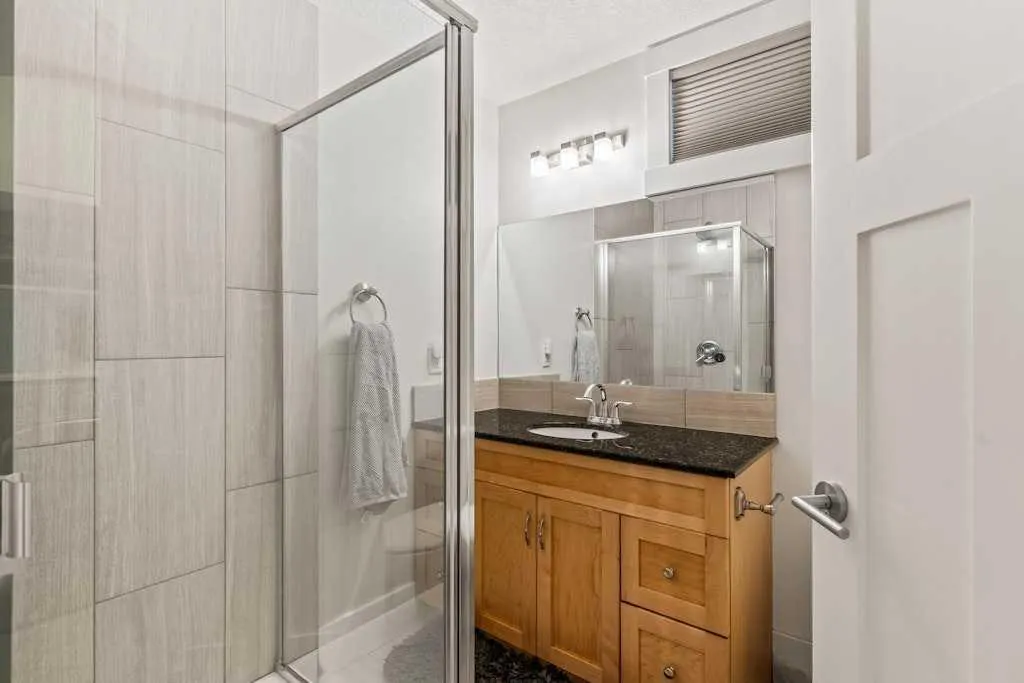 410 Elbow Park Lane SW