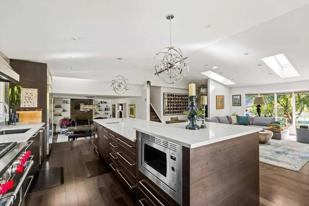 410 Elbow Park Lane SW