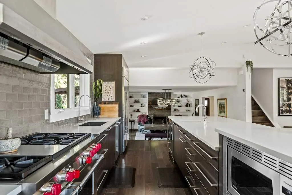 410 Elbow Park Lane SW