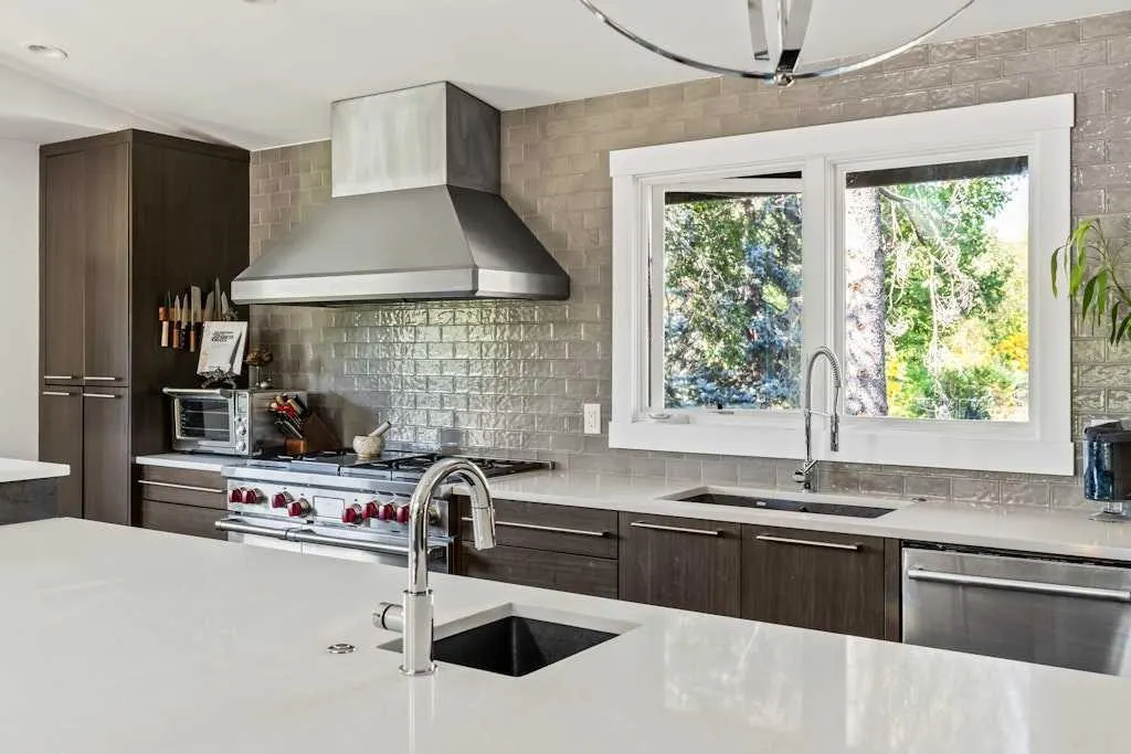 410 Elbow Park Lane SW