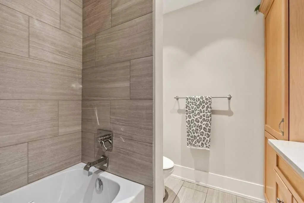 410 Elbow Park Lane SW