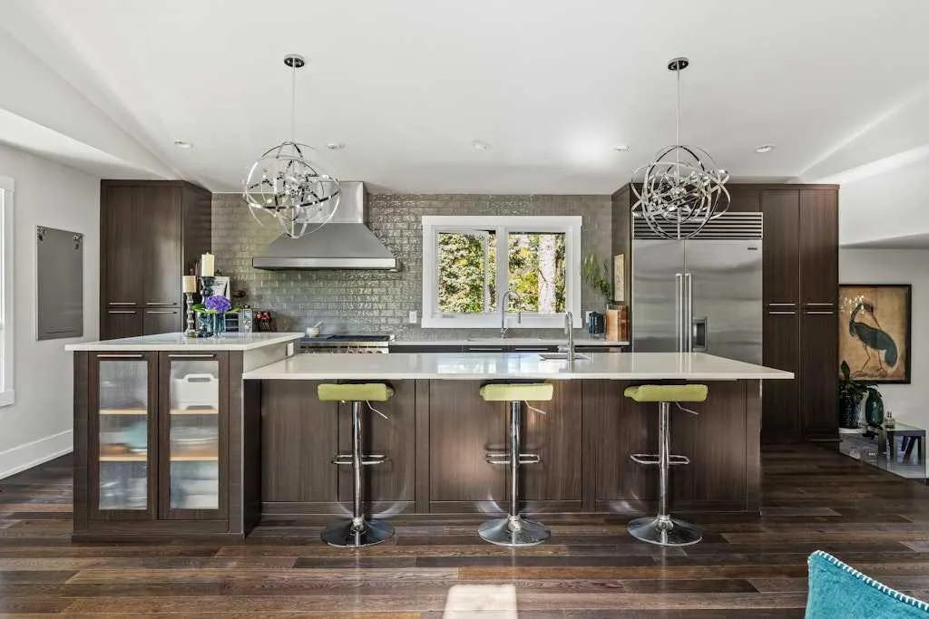 410 Elbow Park Lane SW