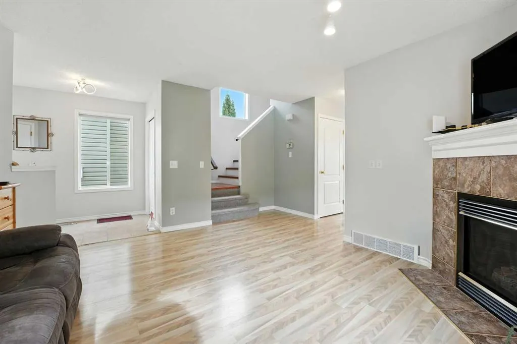 26 Bridlewood Way SW