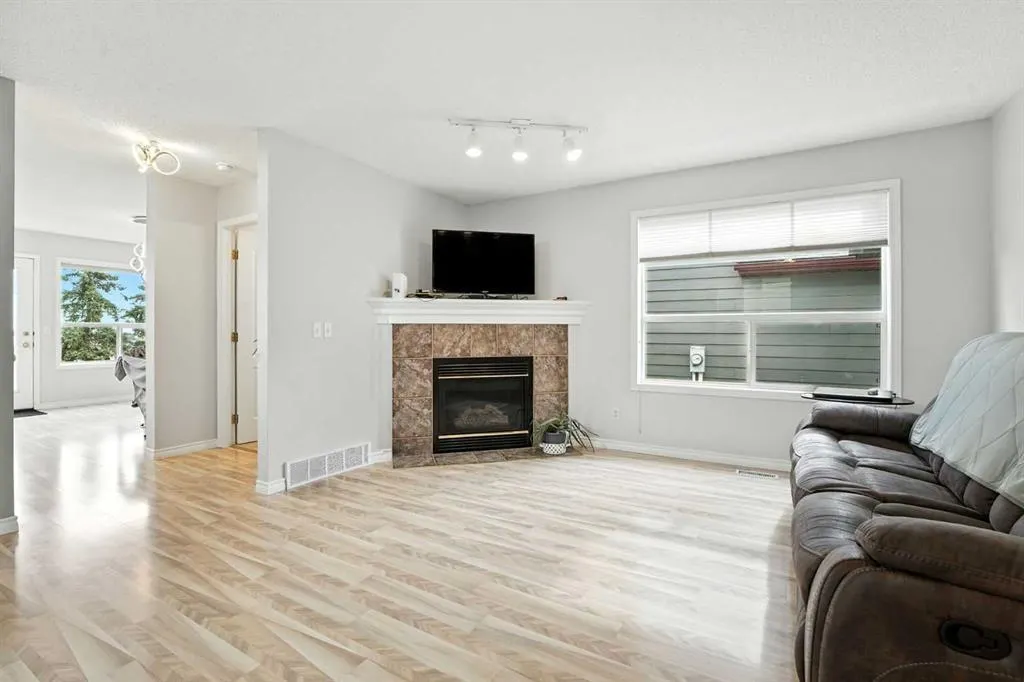 26 Bridlewood Way SW