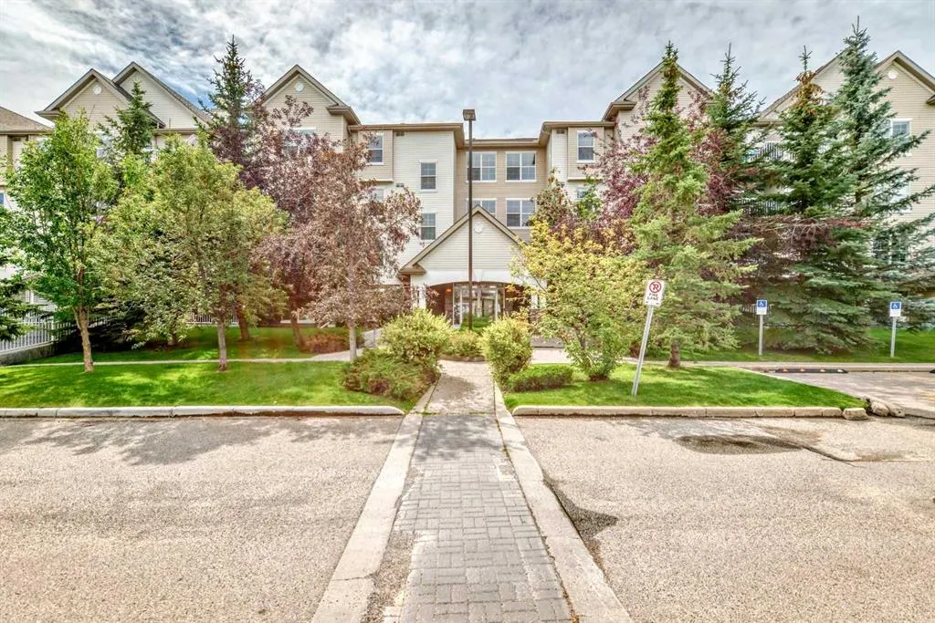 2000 Applevillage Court SE, #411