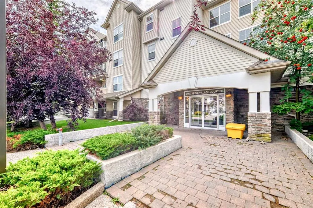 2000 Applevillage Court SE, #411