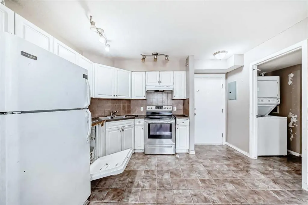 2000 Applevillage Court SE, #411