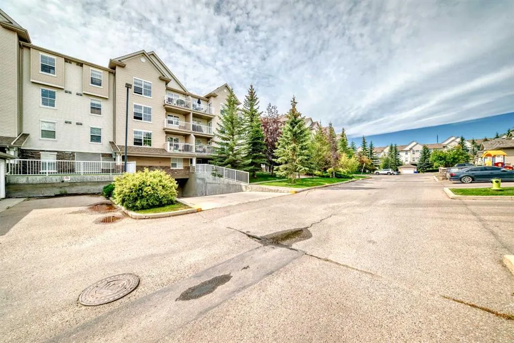 2000 Applevillage Court SE, #411