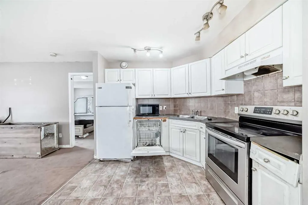 2000 Applevillage Court SE, #411