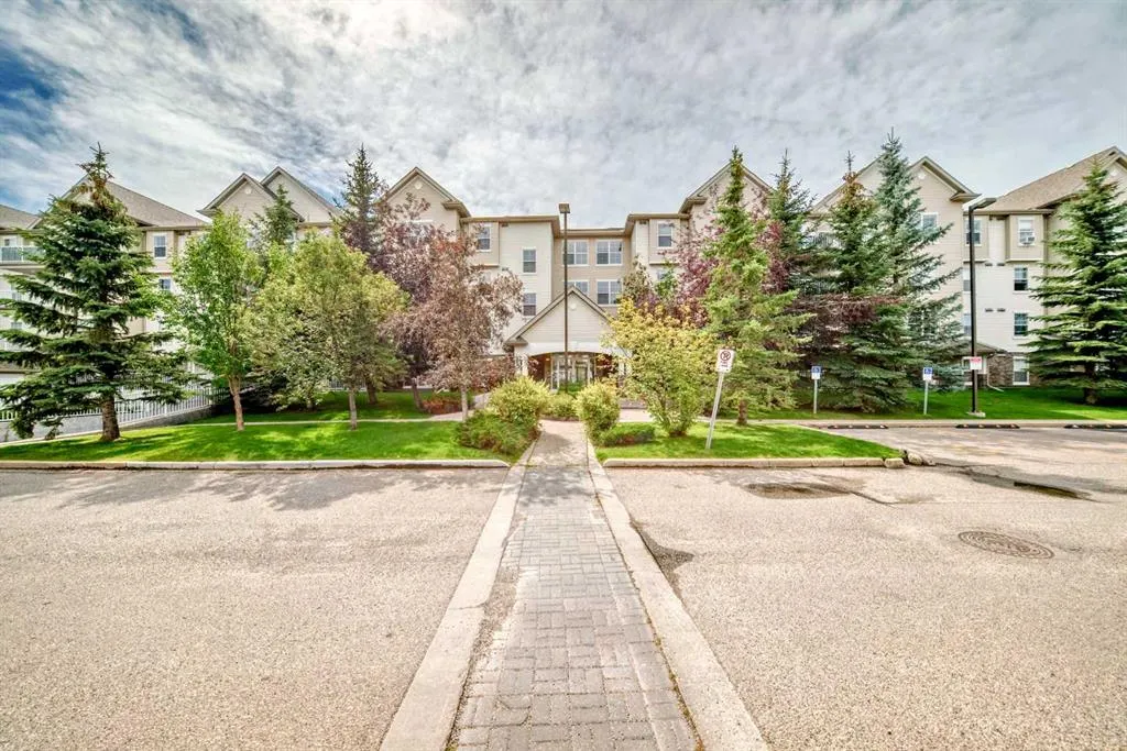 2000 Applevillage Court SE, #411