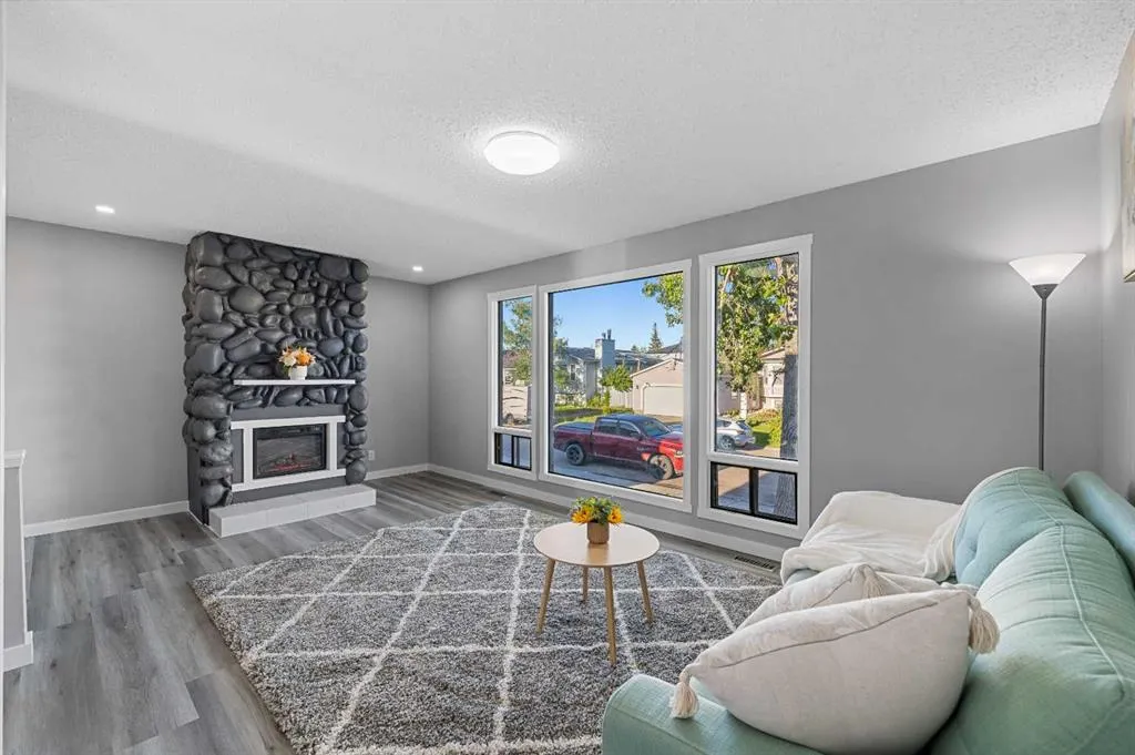 152 Castlebrook Rise NE