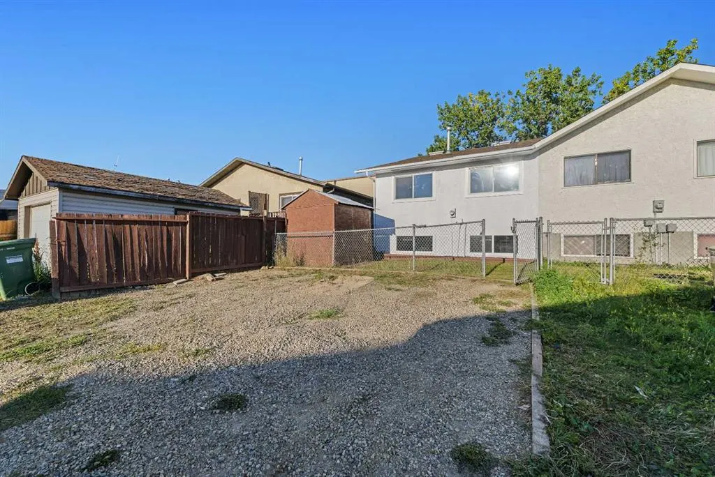 152 Castlebrook Rise NE