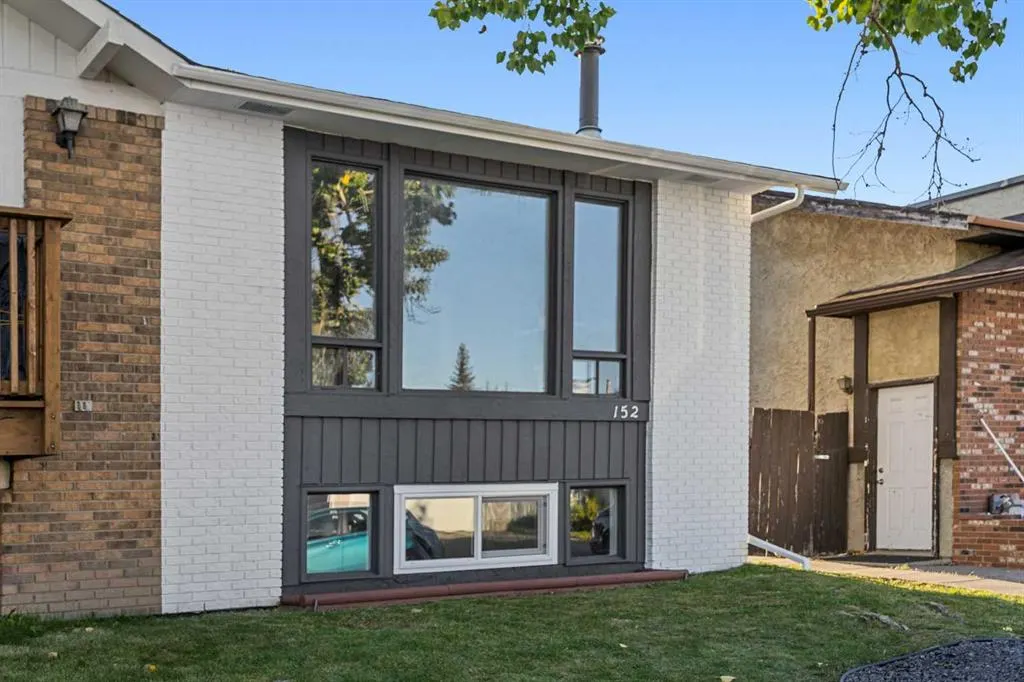 152 Castlebrook Rise NE