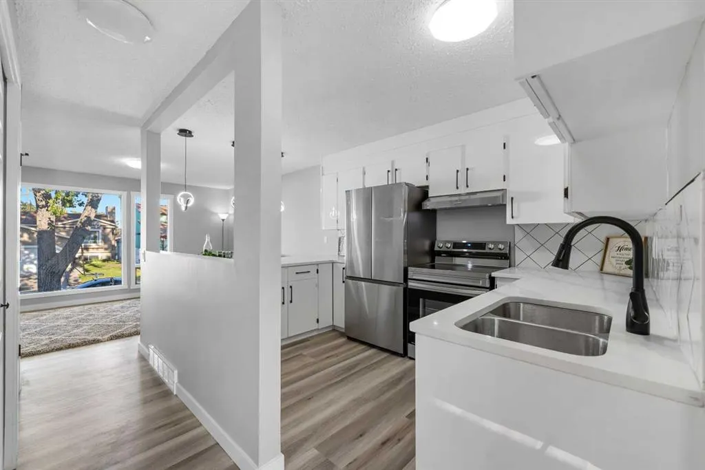 152 Castlebrook Rise NE