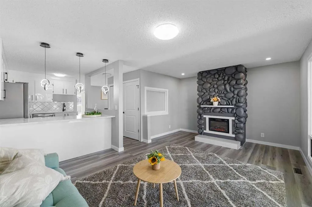 152 Castlebrook Rise NE