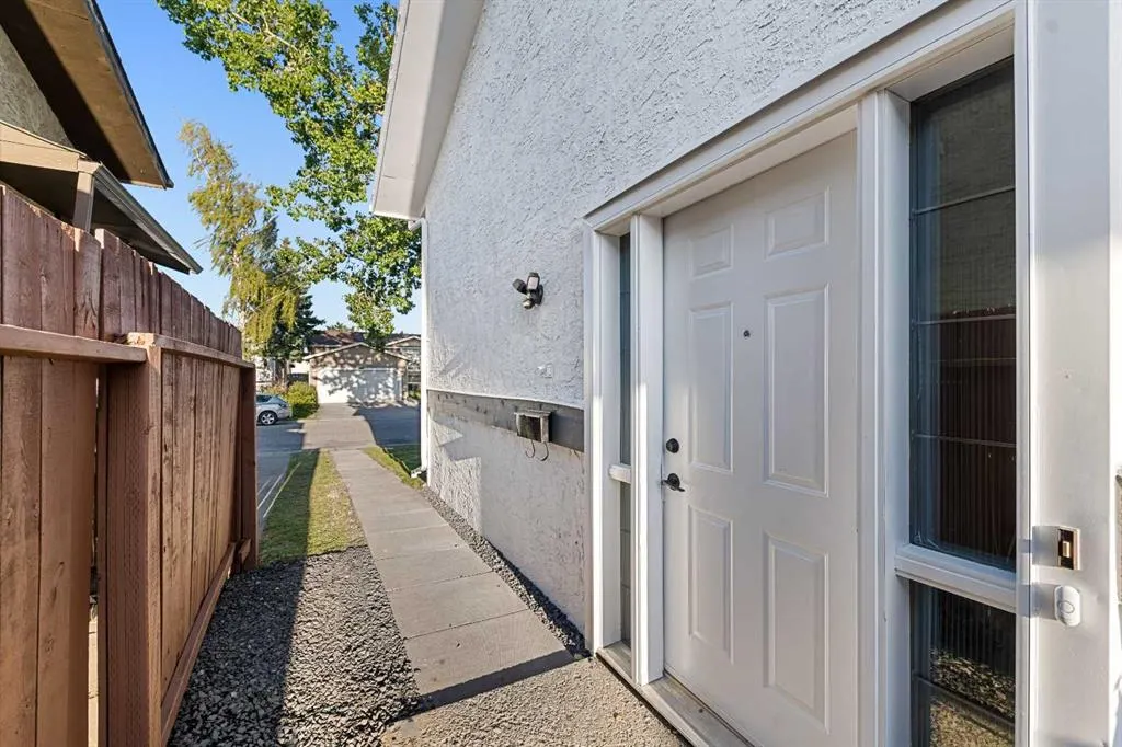 152 Castlebrook Rise NE