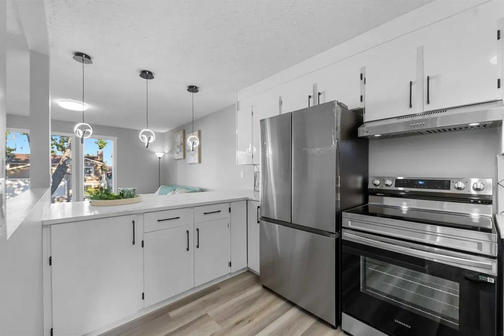 152 Castlebrook Rise NE