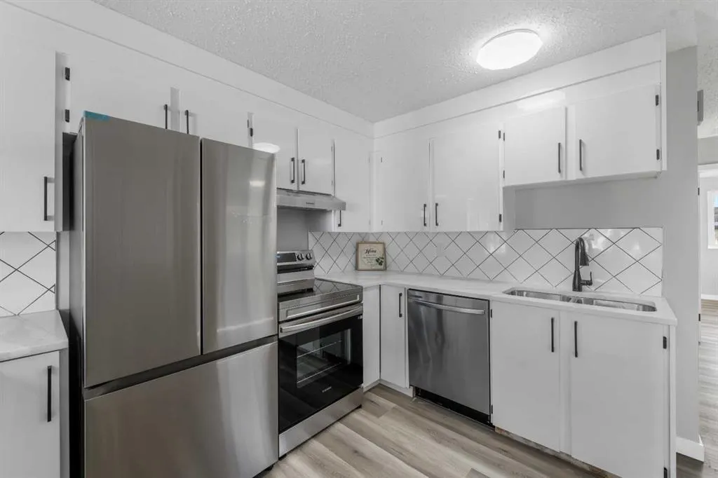 152 Castlebrook Rise NE