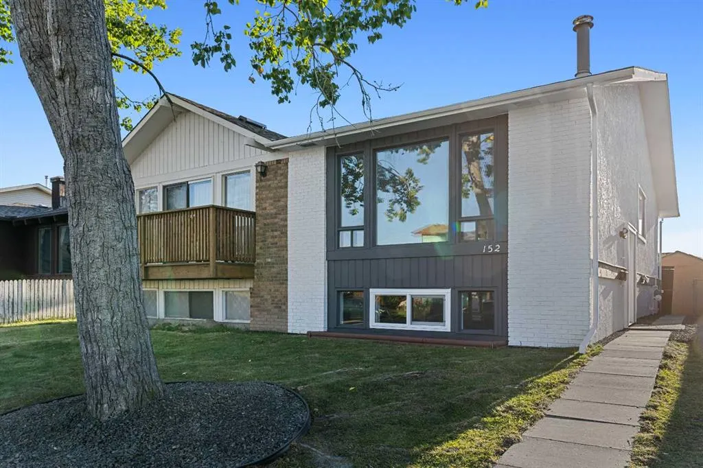152 Castlebrook Rise NE