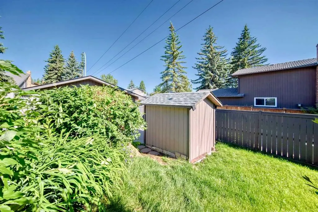 3020 Palliser Drive SW