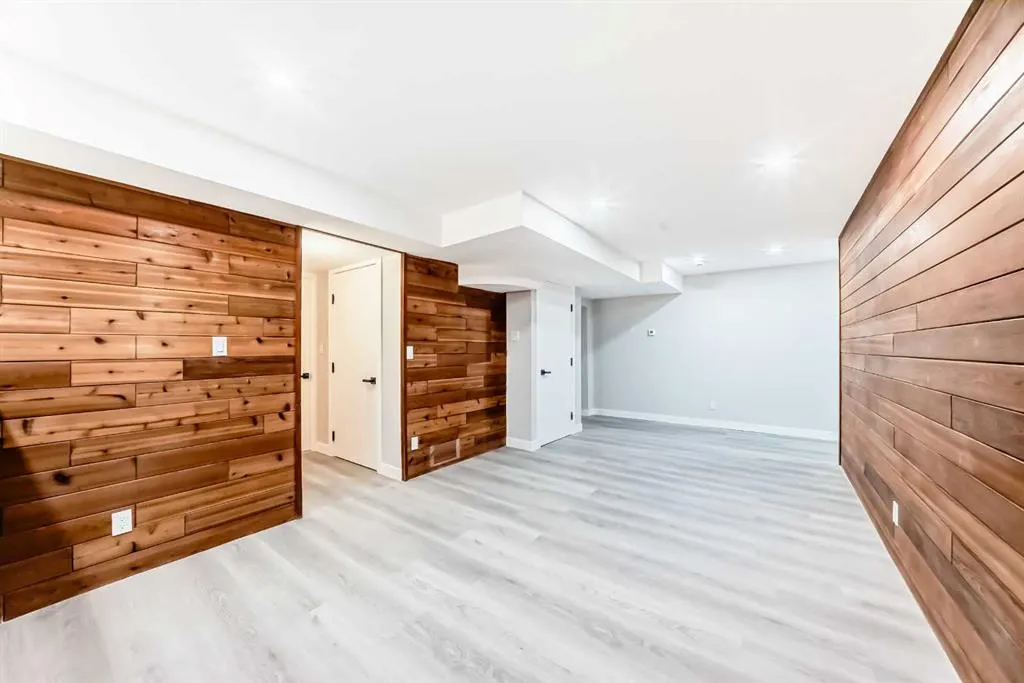 3020 Palliser Drive SW