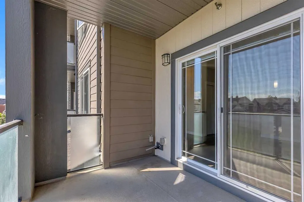 300 AUBURN MEADOWS Manor SE, #205