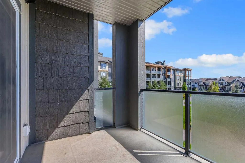 300 AUBURN MEADOWS Manor SE, #205