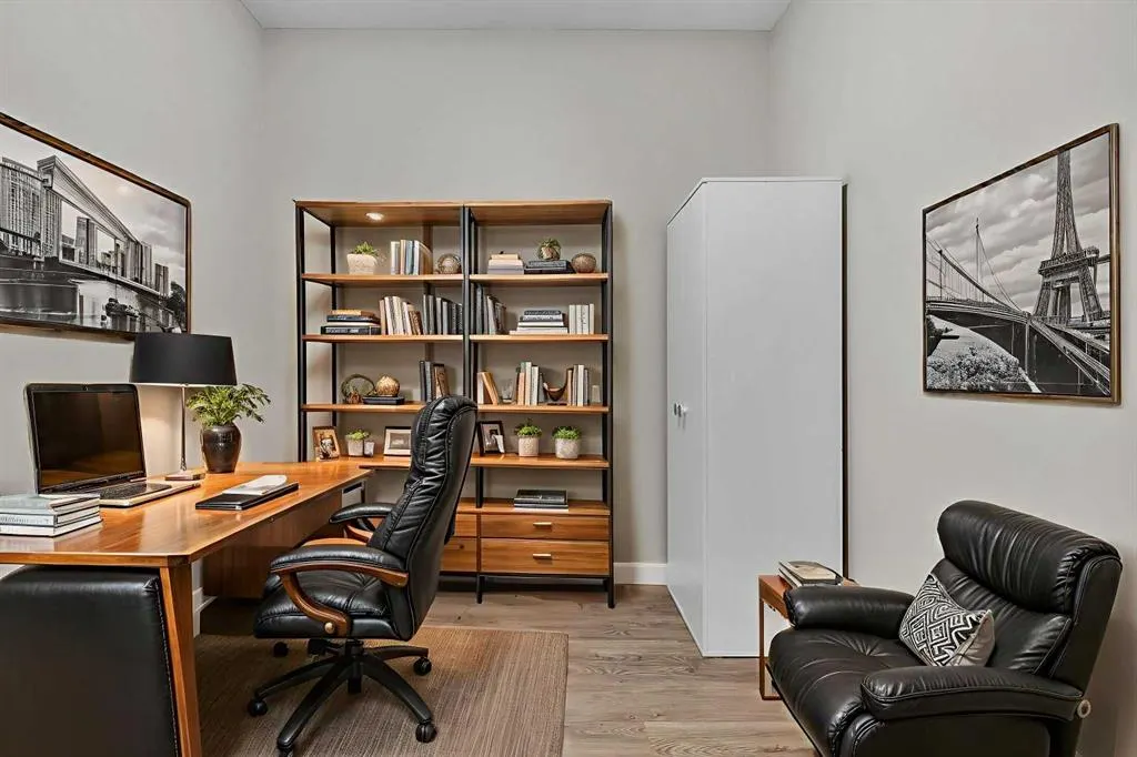300 AUBURN MEADOWS Manor SE, #205