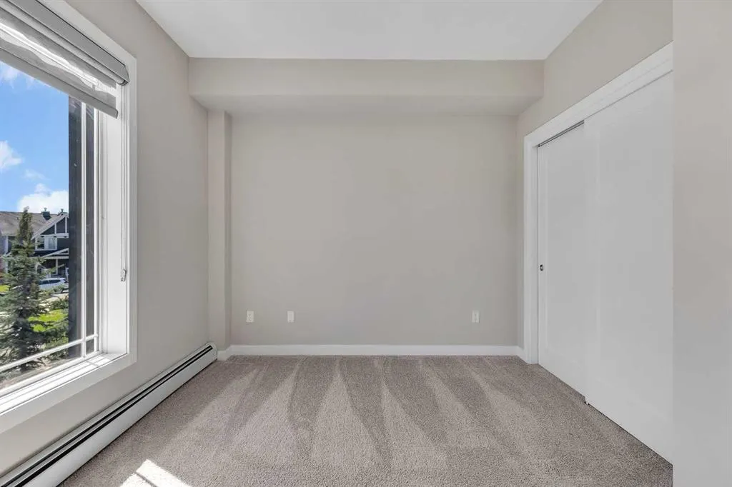 300 AUBURN MEADOWS Manor SE, #205