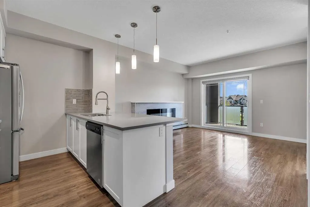 300 AUBURN MEADOWS Manor SE, #205